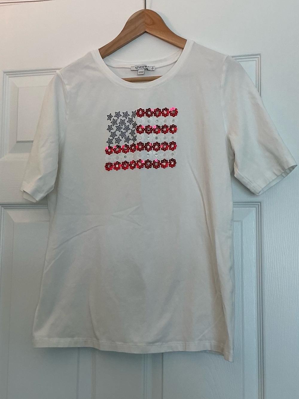 White Short-Sleeve Tee with Flag Flower Bling